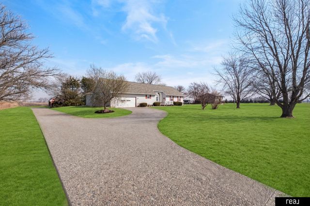 26110 W Maple Road, Waterloo, NE 68069