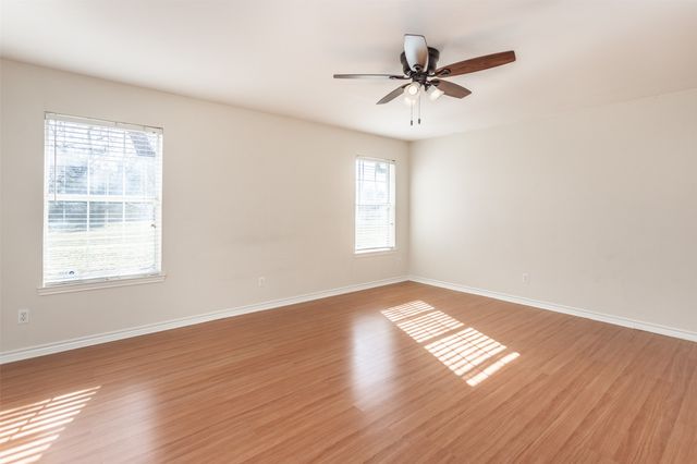 1714 Windsor Drive, Gainesville, TX 76240