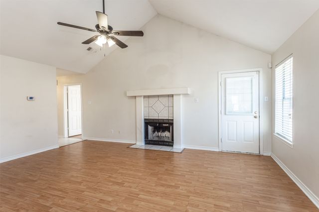 1714 Windsor Drive, Gainesville, TX 76240