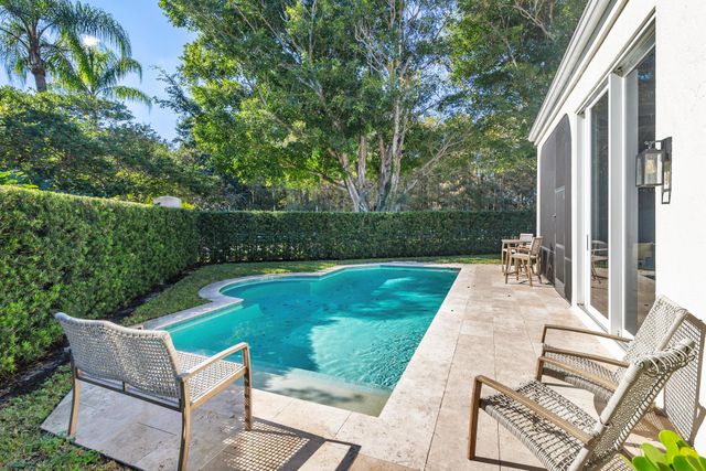 2707 Players Court, Wellington, FL 33414