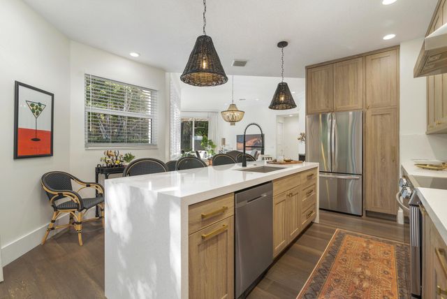 2707 Players Court, Wellington, FL 33414