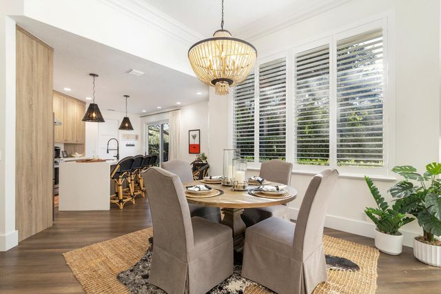 2707 Players Court, Wellington, FL 33414