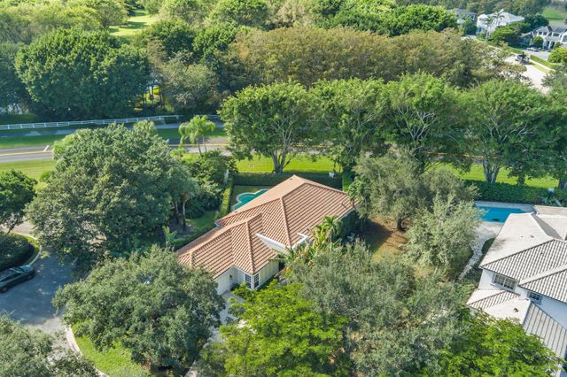 2707 Players Court, Wellington, FL 33414