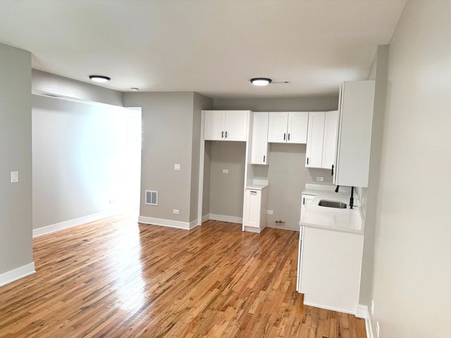 1440 S Kedvale Avenue, Chicago, IL 60623