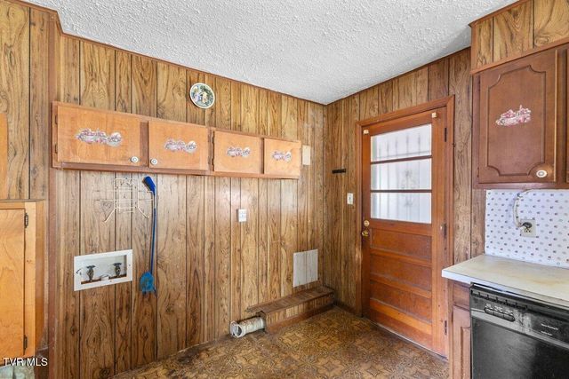 115 Alexander Street, Hampton, TN 37658