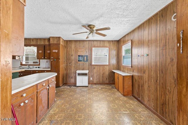 115 Alexander Street, Hampton, TN 37658