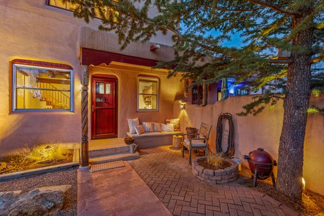 225 E Houghton Street, Santa Fe, NM 87505