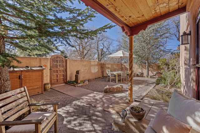 225 E Houghton Street, Santa Fe, NM 87505