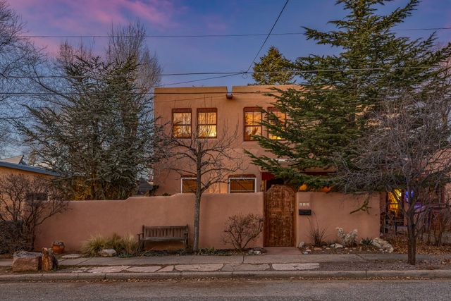 225 E Houghton Street, Santa Fe, NM 87505