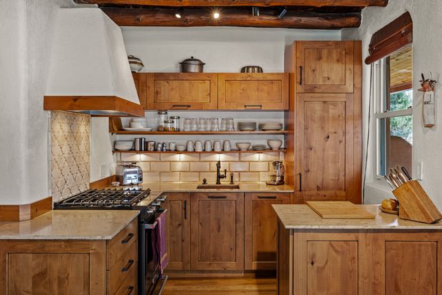 225 E Houghton Street, Santa Fe, NM 87505