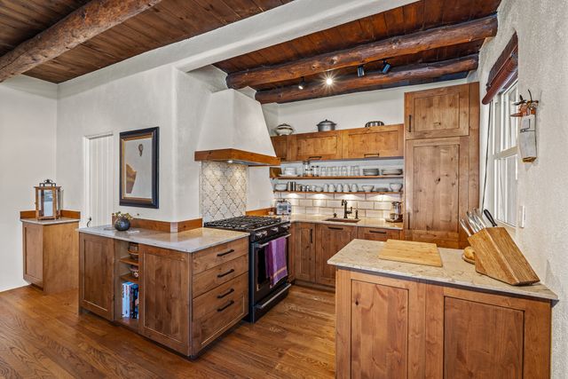 225 E Houghton Street, Santa Fe, NM 87505