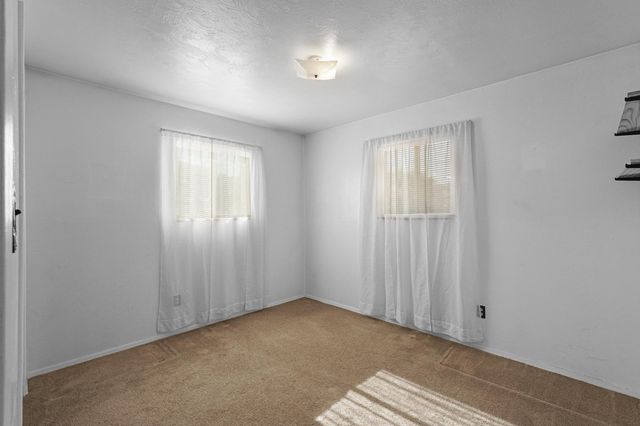 3 Ernesto Lane, Los Lunas, NM 87031