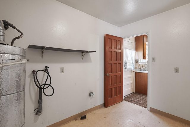 3 Ernesto Lane, Los Lunas, NM 87031
