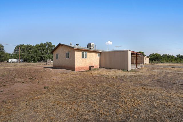 3 Ernesto Lane, Los Lunas, NM 87031