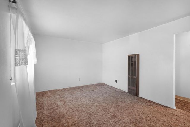 3 Ernesto Lane, Los Lunas, NM 87031