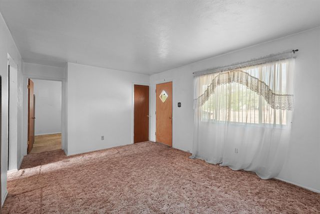 3 Ernesto Lane, Los Lunas, NM 87031