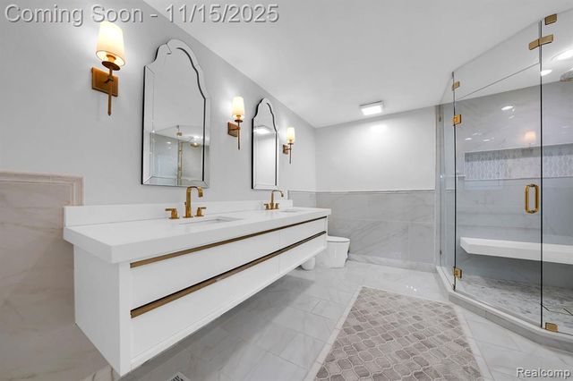 9751 Kingston Pointe Drive, Clarkston, MI 48348