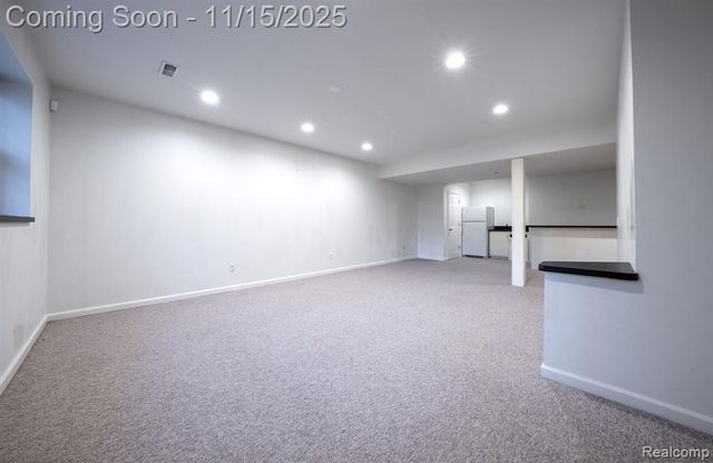 9751 Kingston Pointe Drive, Clarkston, MI 48348