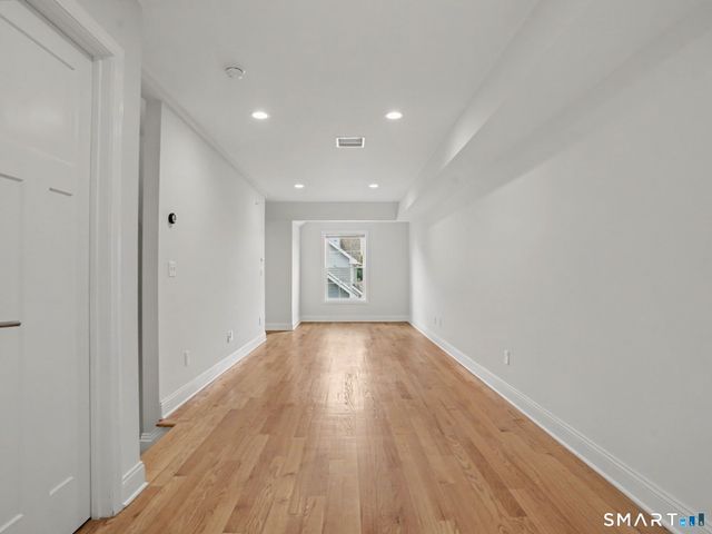 20 Third Street 14, Stamford, CT 06905