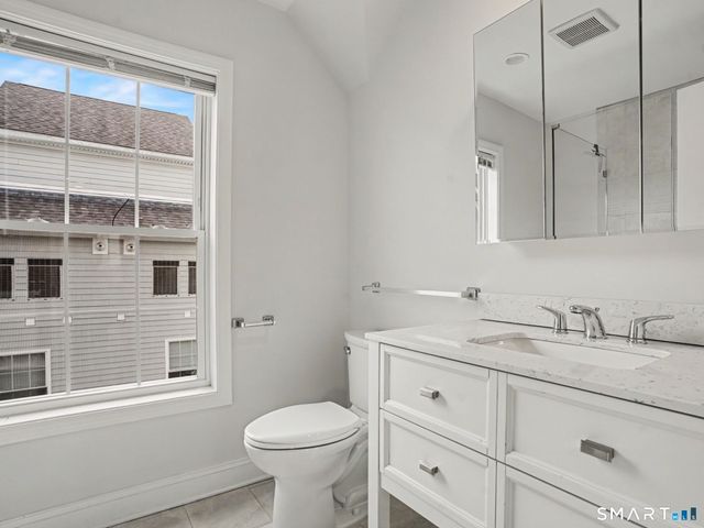 20 Third Street 14, Stamford, CT 06905