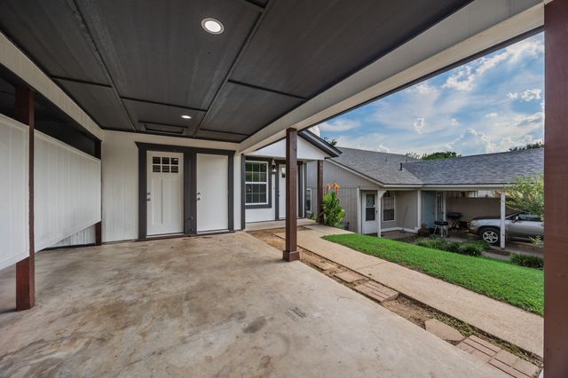 6003 Calloway Court, Fort Worth, TX 76114