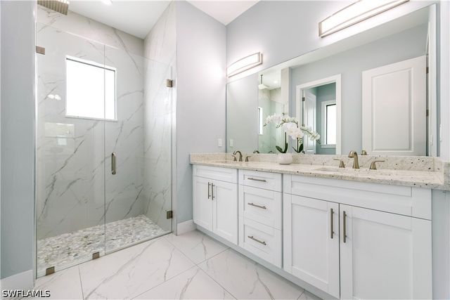 490 39th AVE NE, Naples, FL 34120