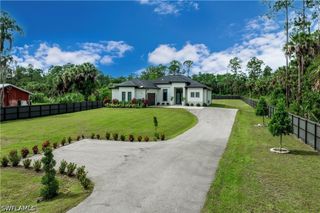 490 39th AVE NE, Naples, FL 34120