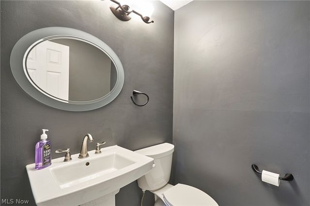 28180 Detroit Road D1, Westlake, OH 44145