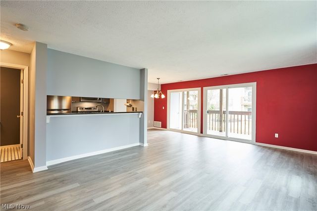 28180 Detroit Road D1, Westlake, OH 44145