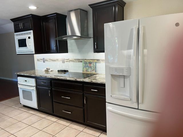 402 Mainberry Drive, Madera, CA 93637