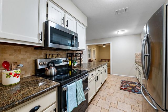 4205 Wade Road, Brookshire, TX 77423