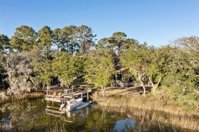 4400 Wando Farms Road, Mount Pleasant, SC 29429