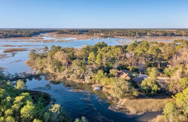 4400 Wando Farms Road, Mount Pleasant, SC 29429