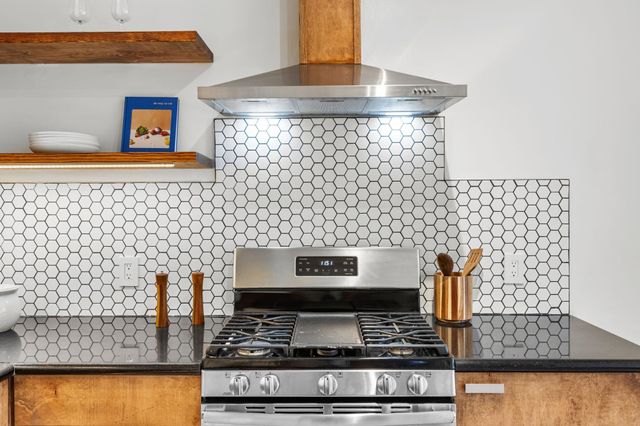 3723 35Th Ave, Oakland, CA 94619