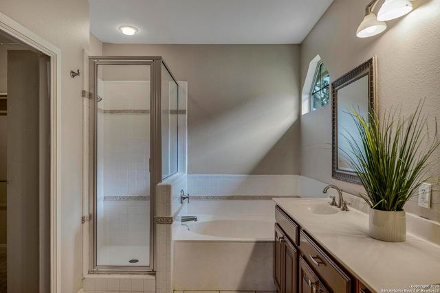 29462 Summit Ridge Drive, Fair Oaks Ranch, TX 78015