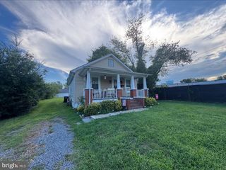 102 HILLCREST DR, Fredericksburg, VA 22401