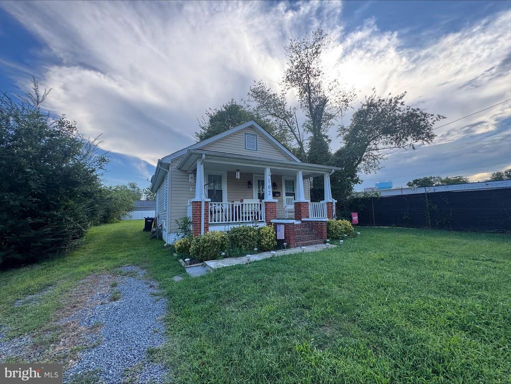 102 HILLCREST DR, Fredericksburg, VA 22401