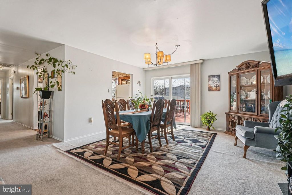 Image 12 of property listing at 41 HARDING, Ewing, NJ 08618