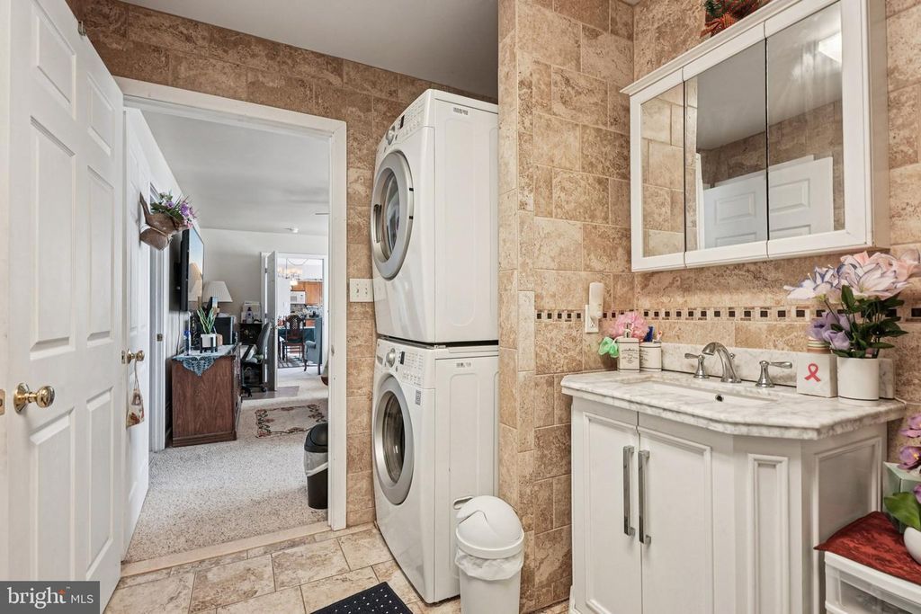 Image 20 of property listing at 41 HARDING, Ewing, NJ 08618