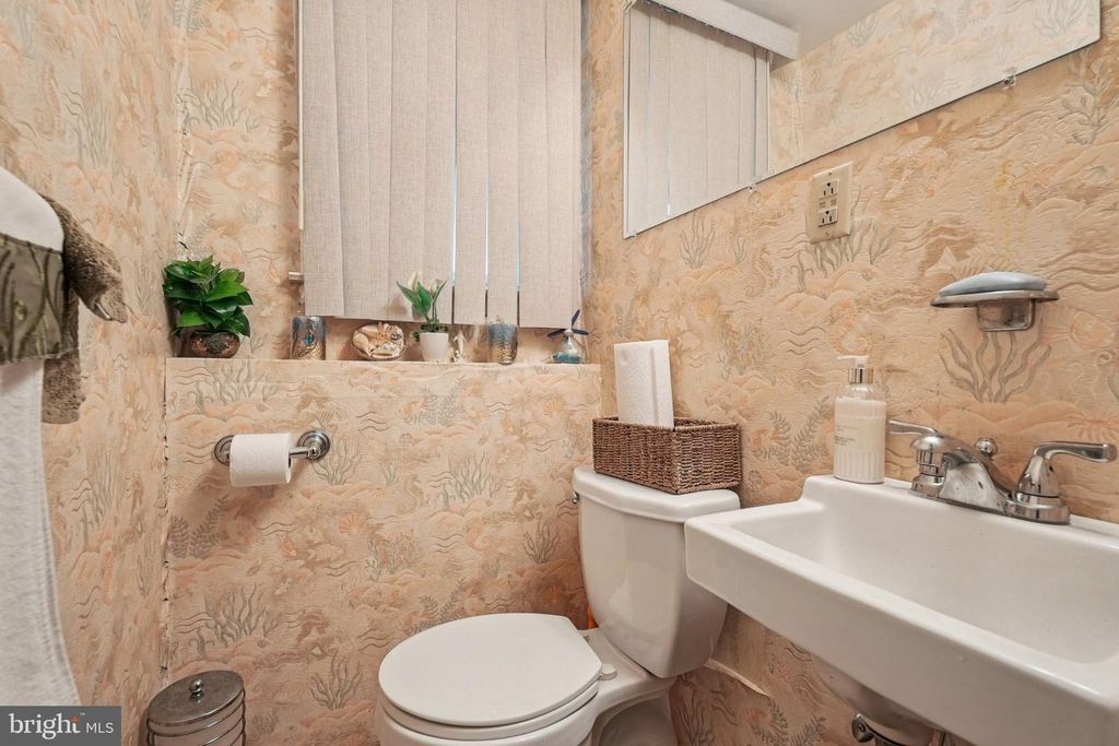 Image 29 of property listing at 41 HARDING, Ewing, NJ 08618