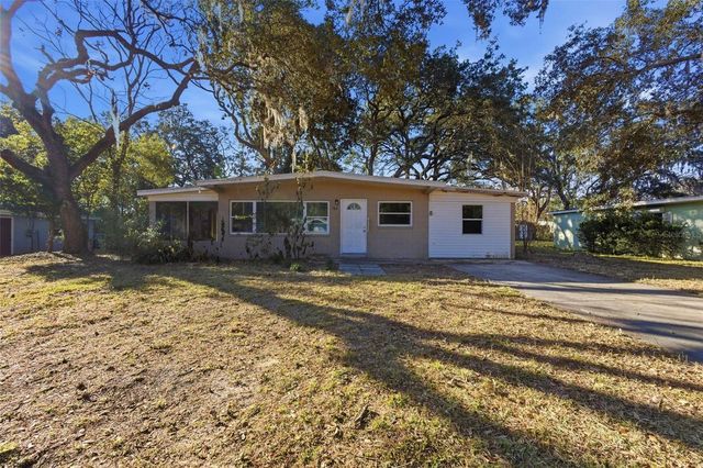 762 VALENCIA AVENUE, Orange City, FL 32763