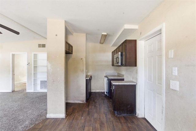 762 VALENCIA AVENUE, Orange City, FL 32763