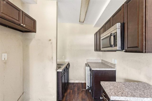 762 VALENCIA AVENUE, Orange City, FL 32763