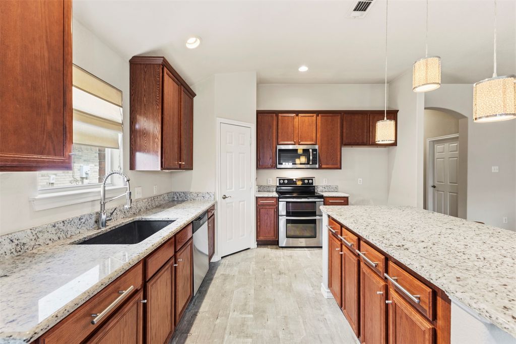 937 Behrens Court, Crowley, TX 76036 — exterior