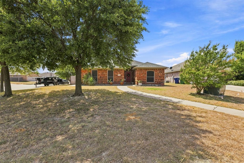 937 Behrens Court, Crowley, TX 76036 — photo 3