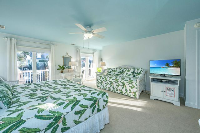 510 E Arctic Avenue, Folly Beach, SC 29439