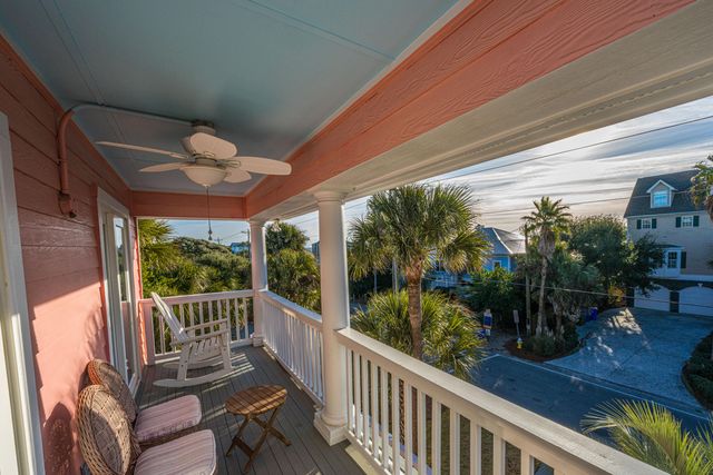 510 E Arctic Avenue, Folly Beach, SC 29439