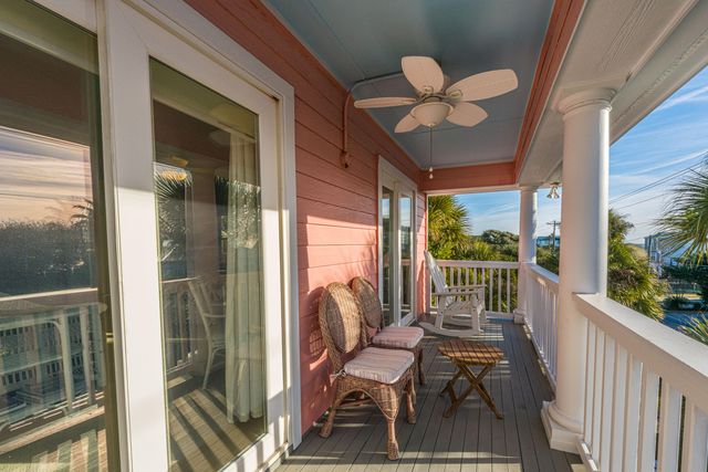 510 E Arctic Avenue, Folly Beach, SC 29439