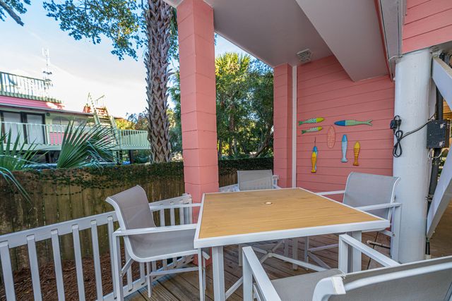 510 E Arctic Avenue, Folly Beach, SC 29439