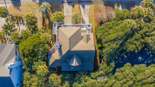 510 E Arctic Avenue, Folly Beach, SC 29439